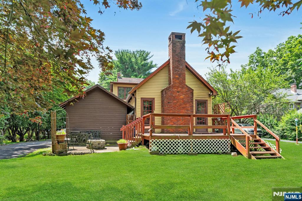 15 Cottage Place #15