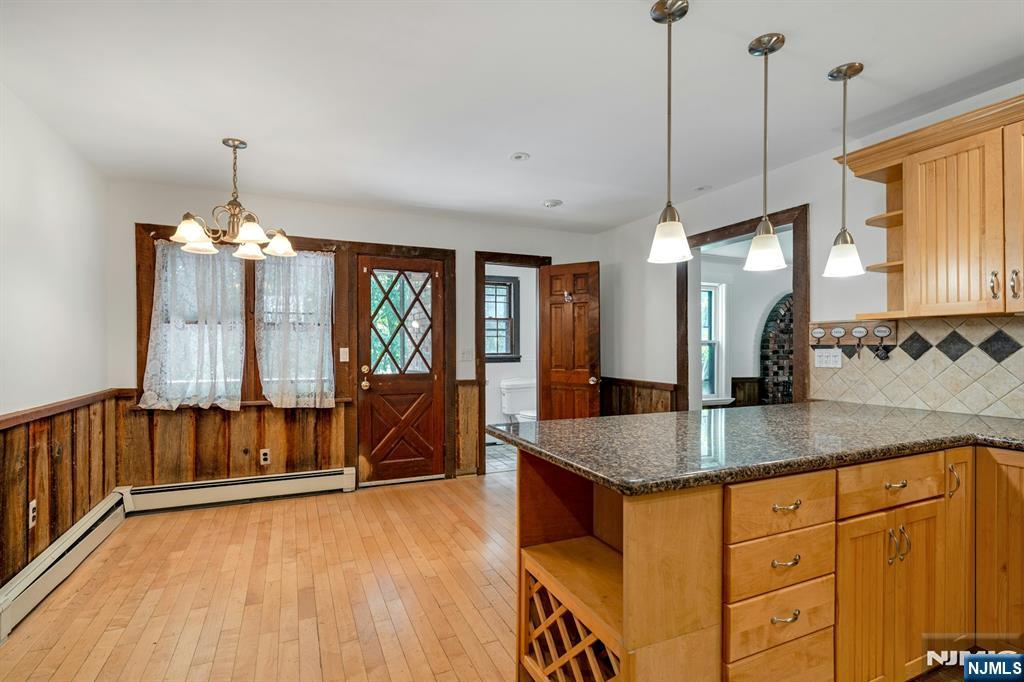 15 Cottage Place #15