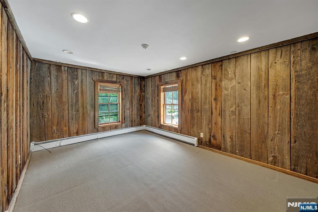 15 Cottage Place #15