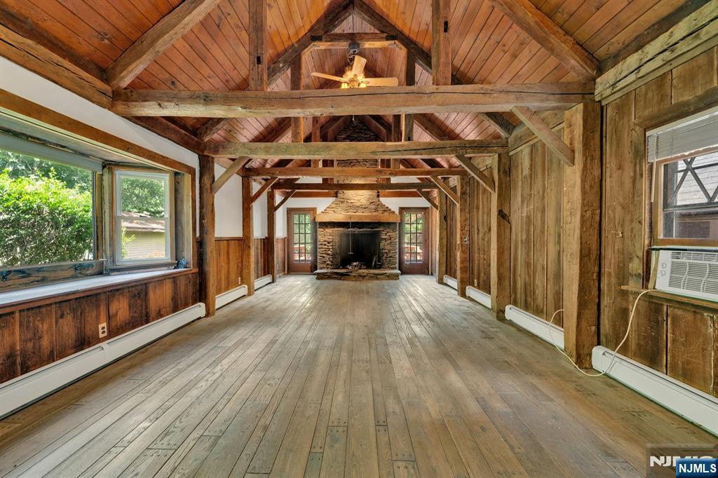 15 Cottage Place #15