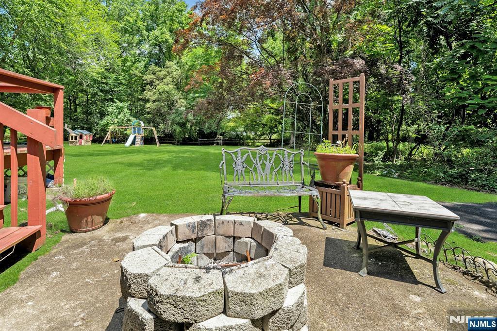 15 Cottage Place #15