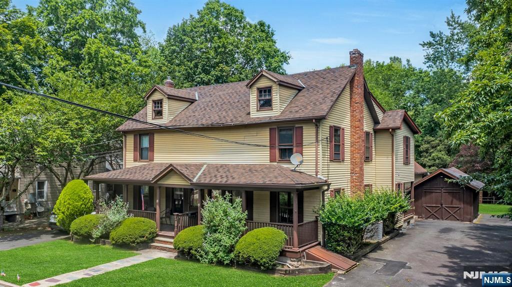 15 Cottage Place #15