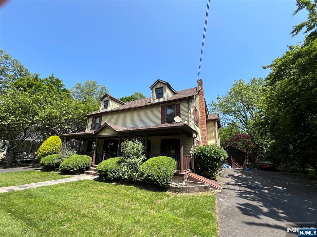 15 Cottage Place #15