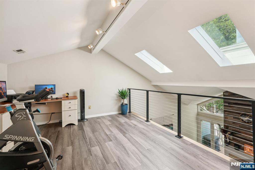 127 Surrey Court 127