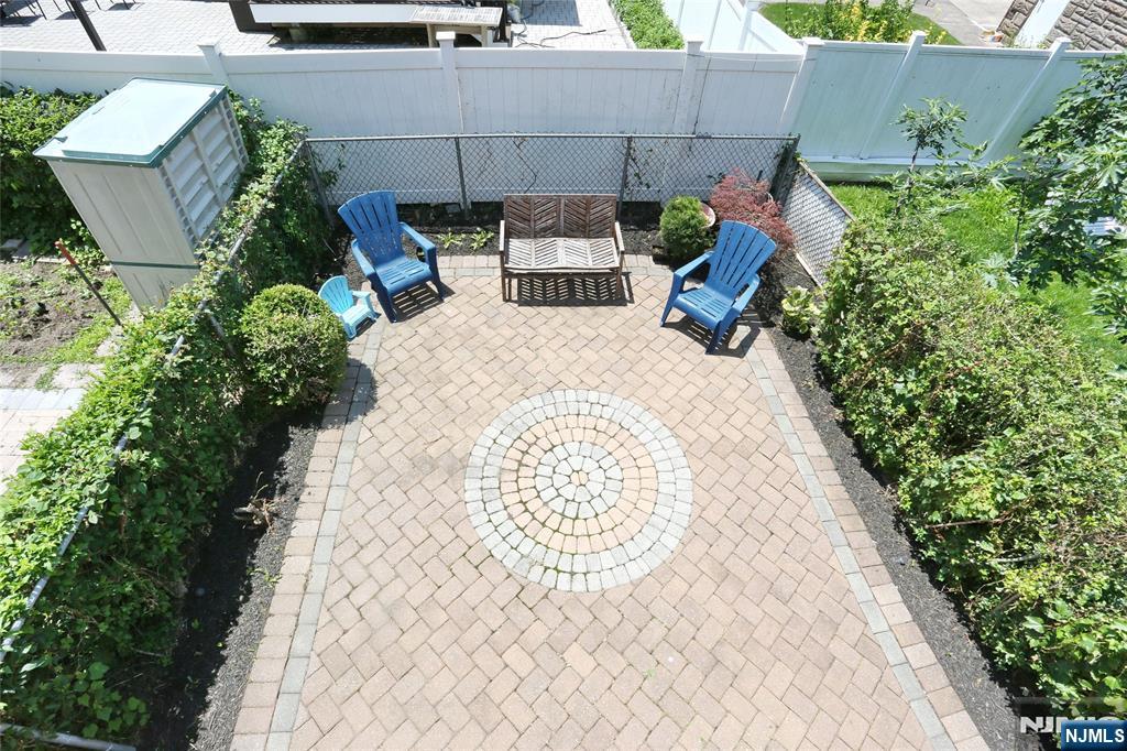 400 Lawton Avenue C0400