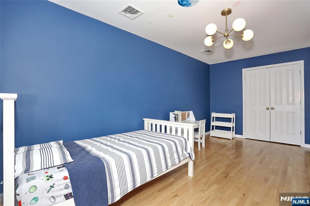 400 Lawton Avenue C0400