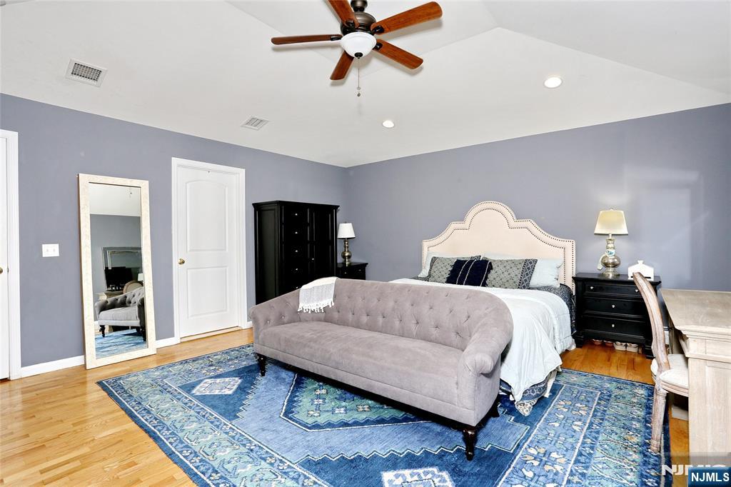 400 Lawton Avenue C0400