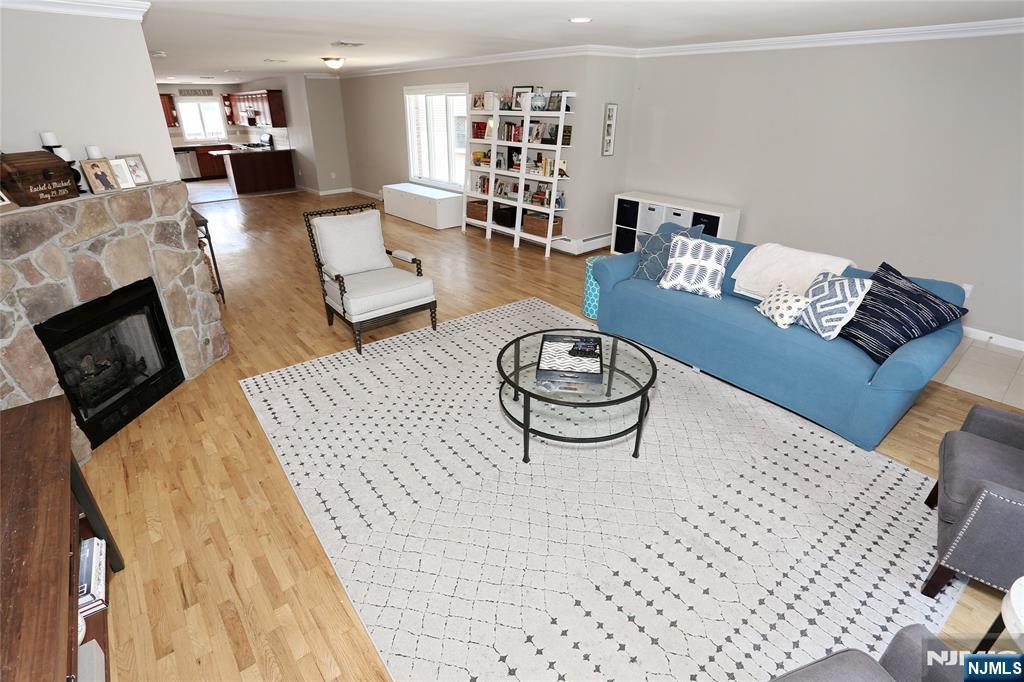 400 Lawton Avenue C0400