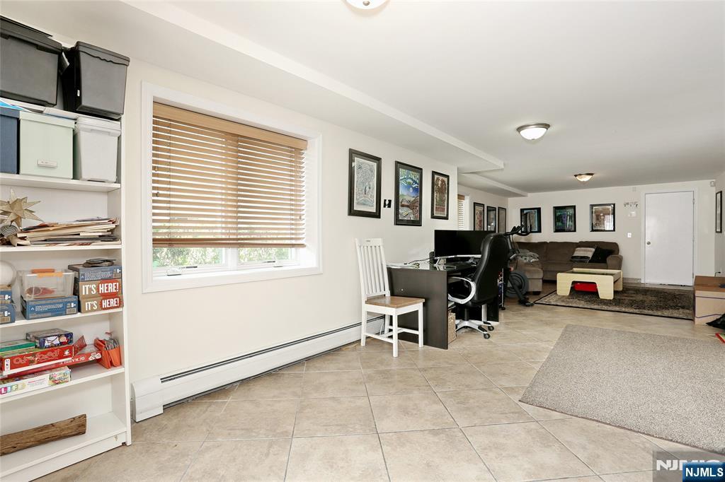 400 Lawton Avenue C0400