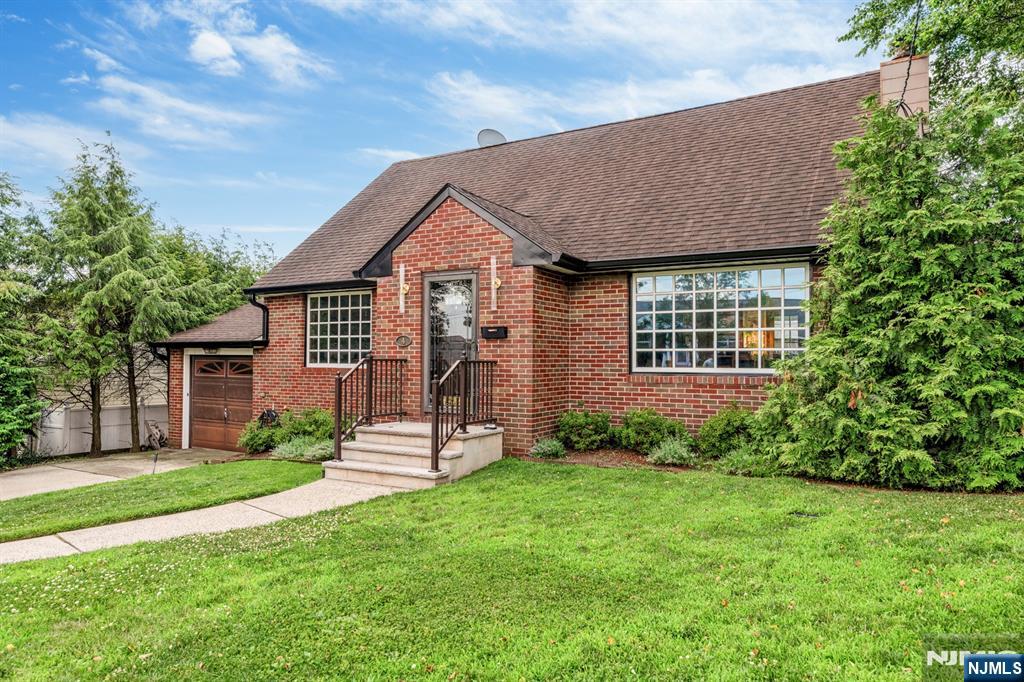 4 Gail Place