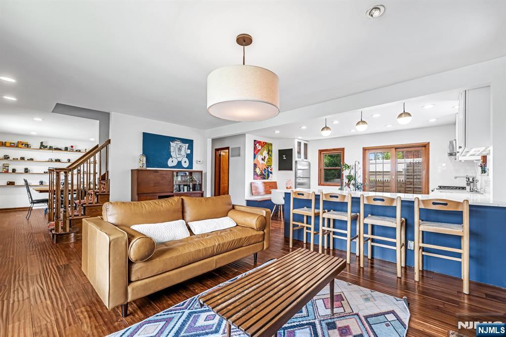 4 Gail Place