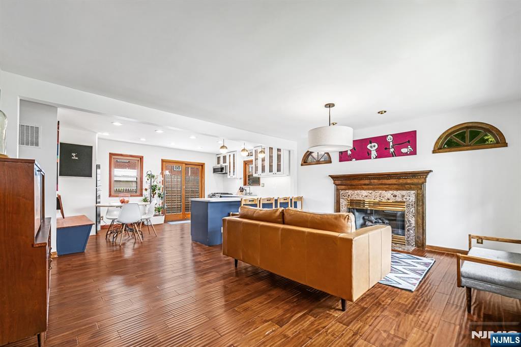 4 Gail Place