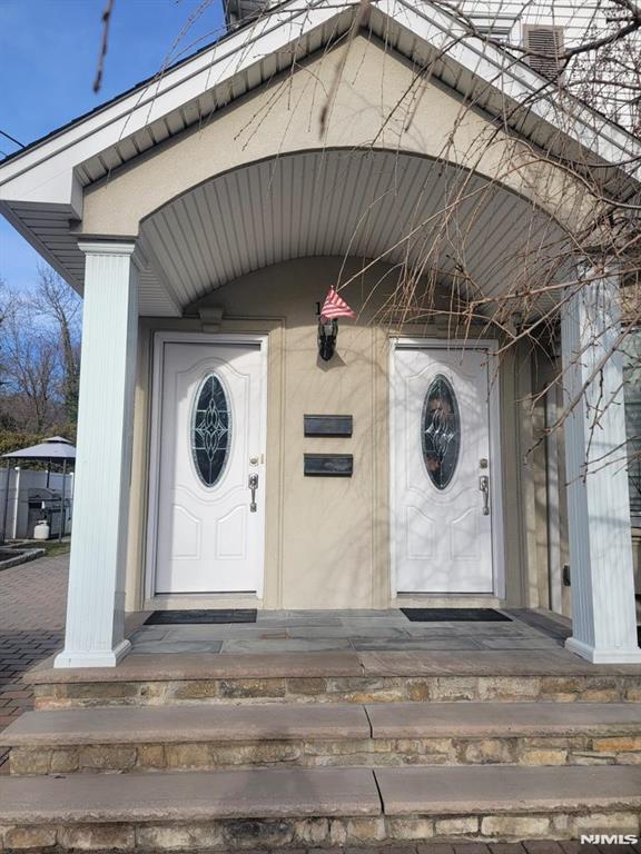 12 Ridge Avenue 2nd Floor