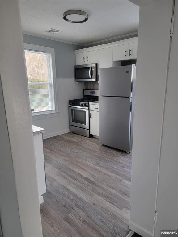 12 Ridge Avenue 2nd Floor