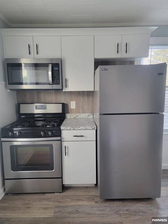 12 Ridge Avenue 2nd Floor