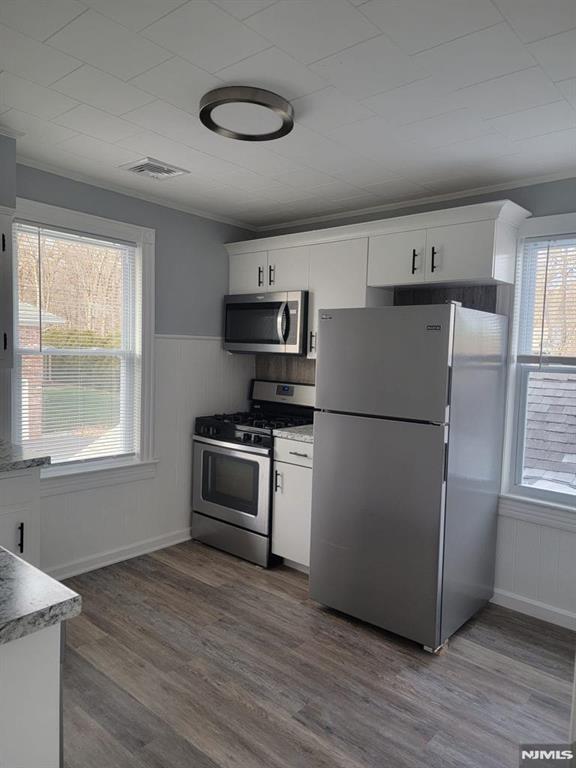 12 Ridge Avenue 2nd Floor