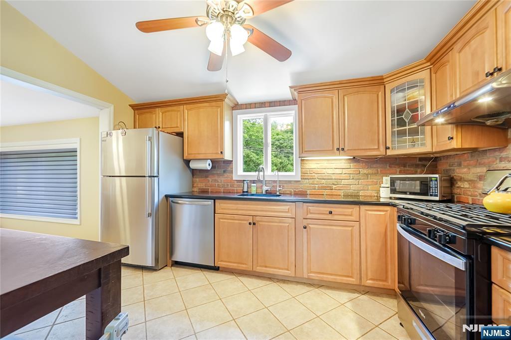 285 Spring Valley Road
