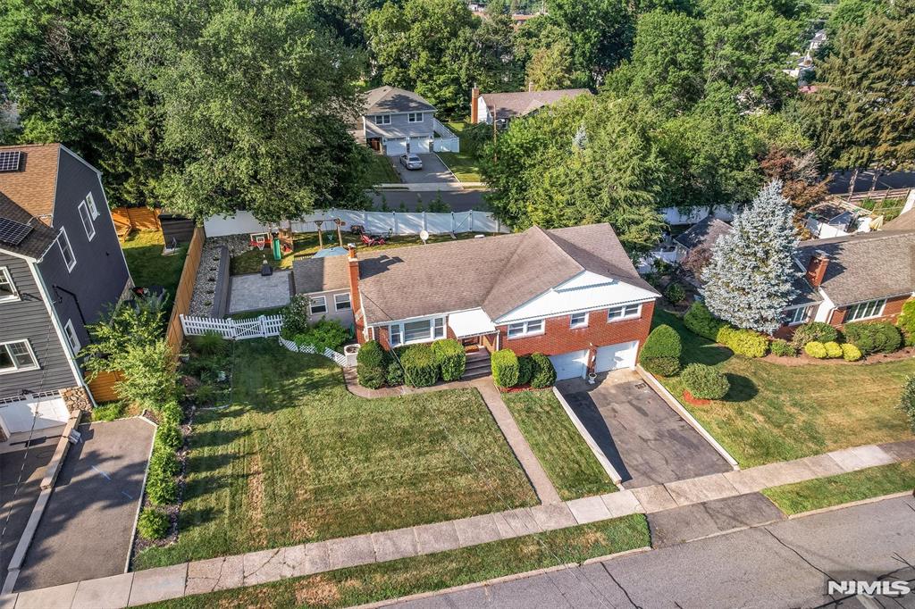 626 Lake Avenue