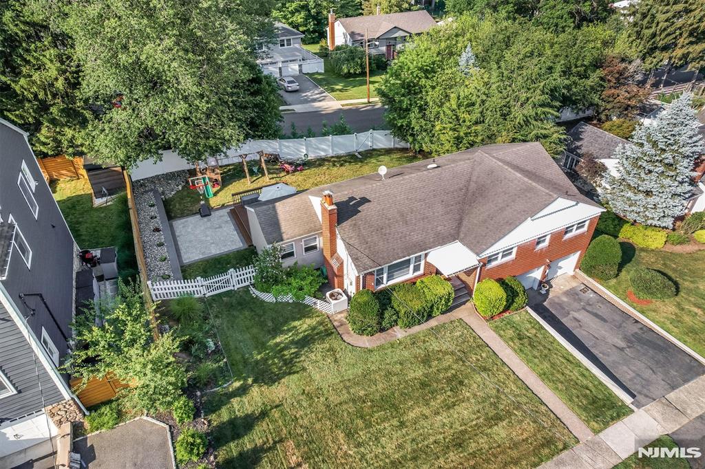 626 Lake Avenue