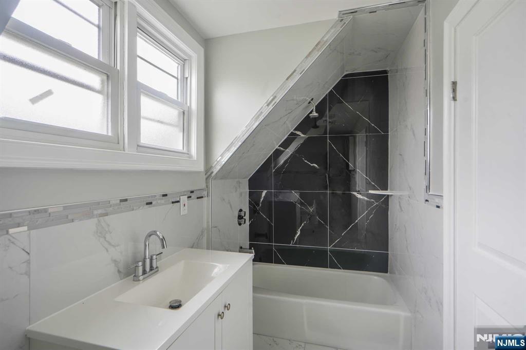 71 W 54th Street