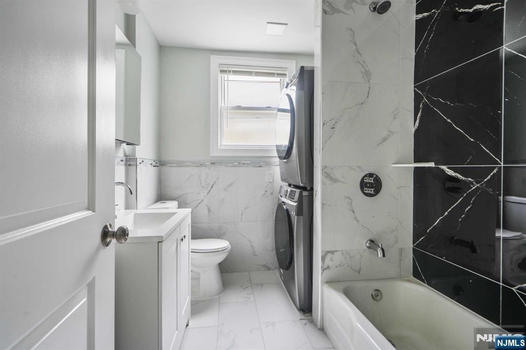 71 W 54th Street