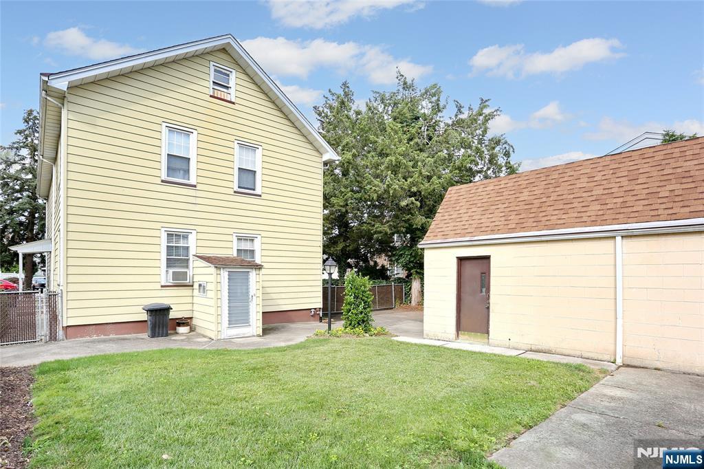 215 Walter Avenue