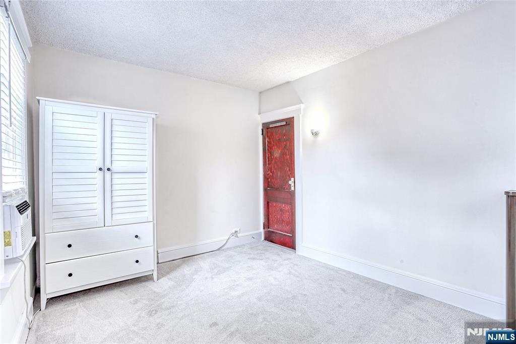 215 Walter Avenue