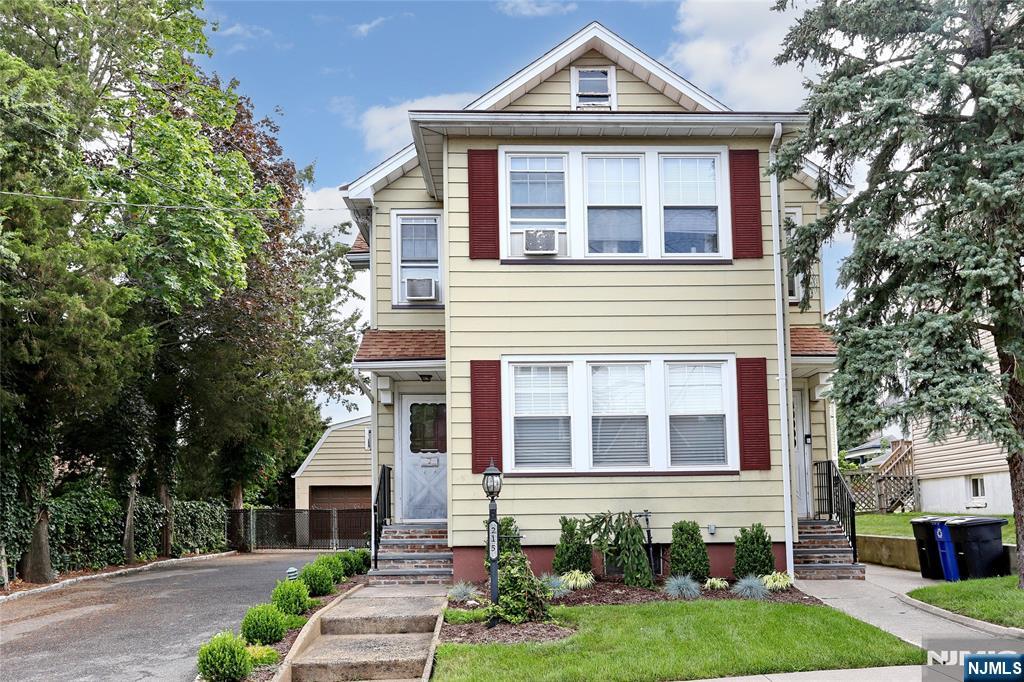 215 Walter Avenue