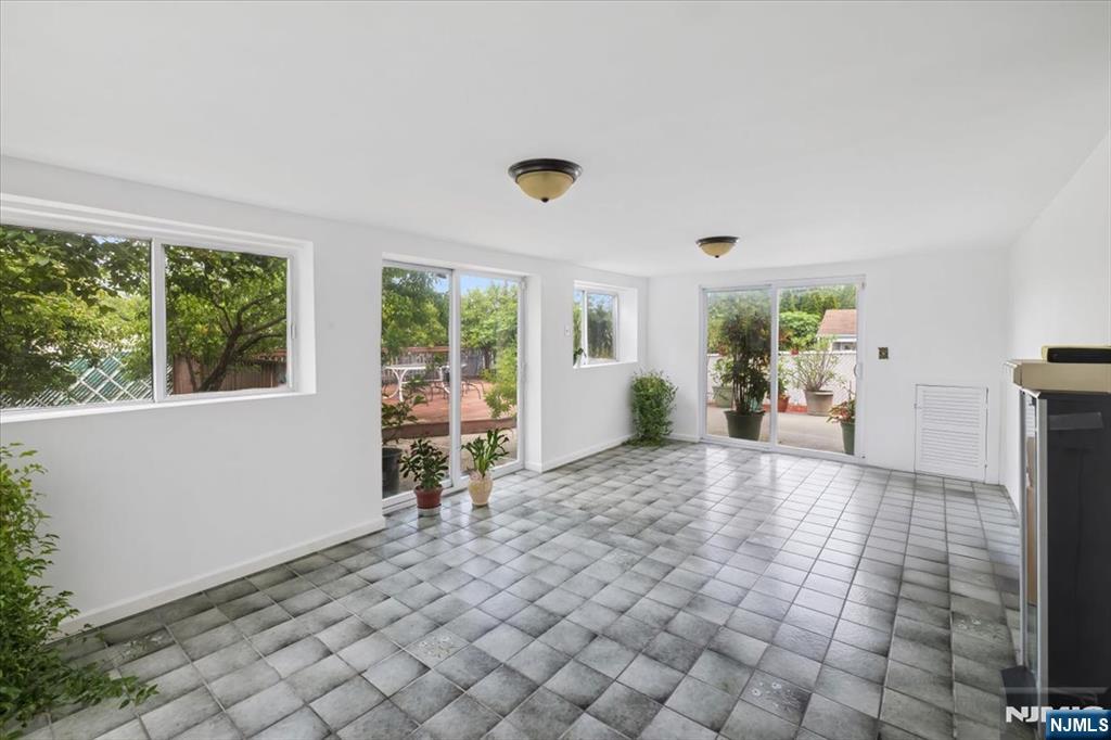 103 Maitland Place