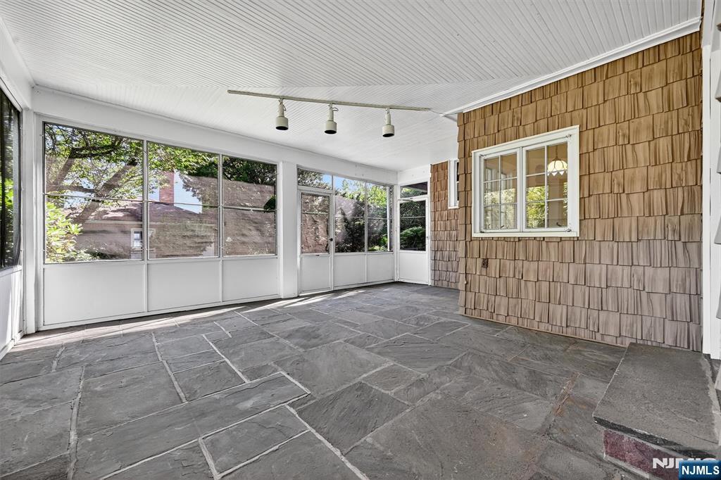 564 Godwin Avenue