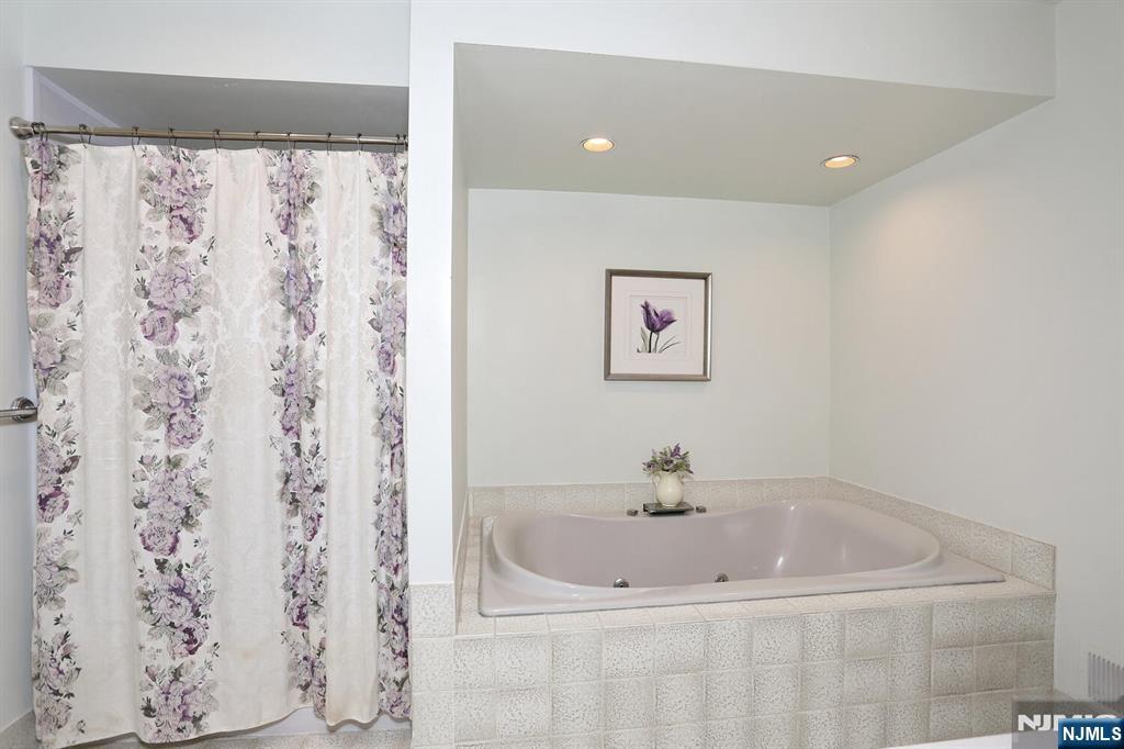 609 Glasmere Road 609