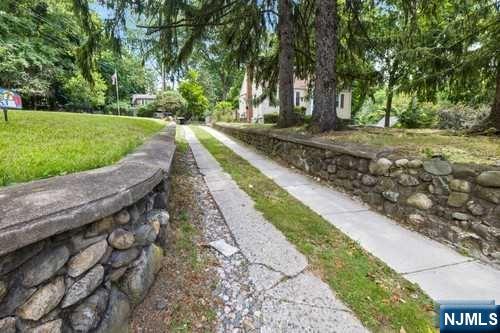 51A N Kinderkamack Road