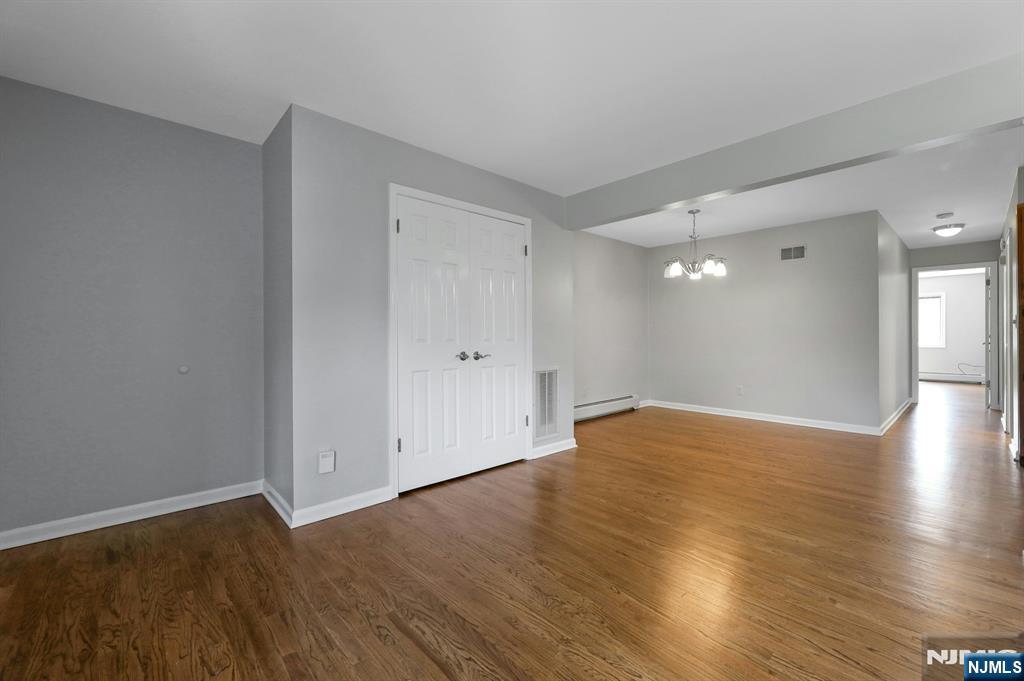 102 Hawthorne Avenue