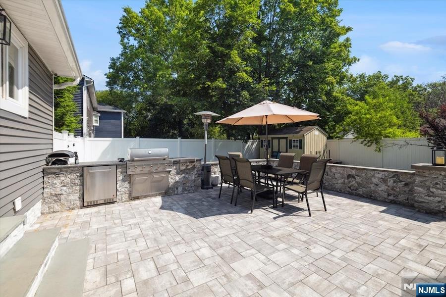 21 Maple Avenue