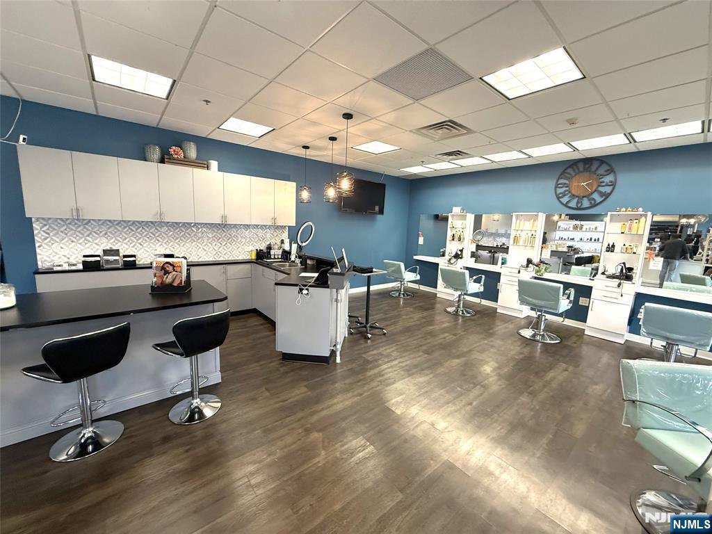 55 E Plaza 102