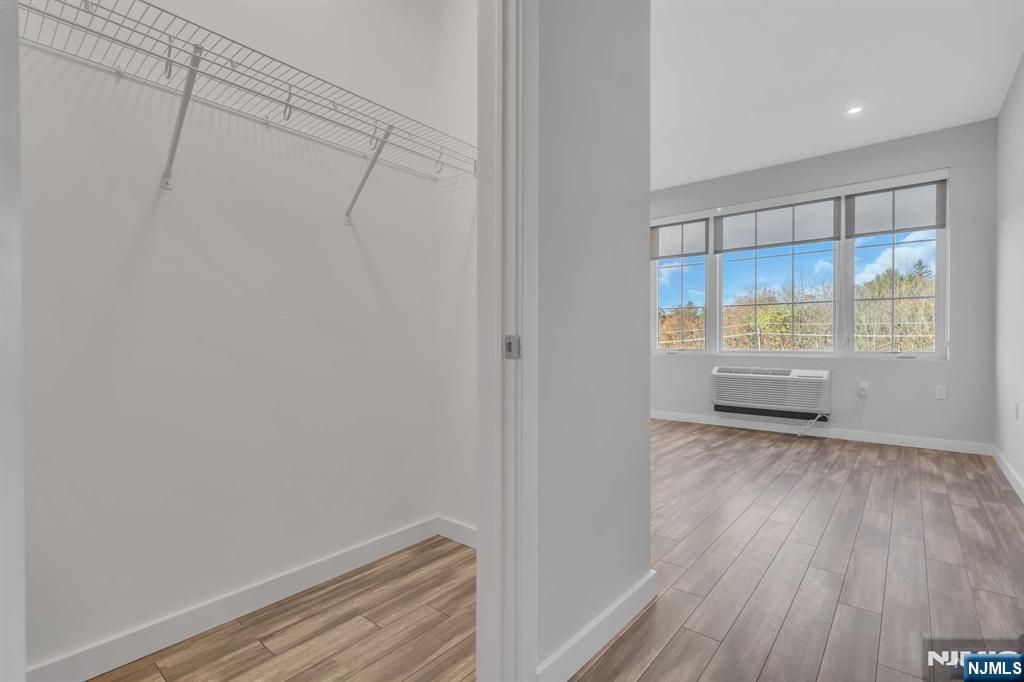 62 Broadway 305