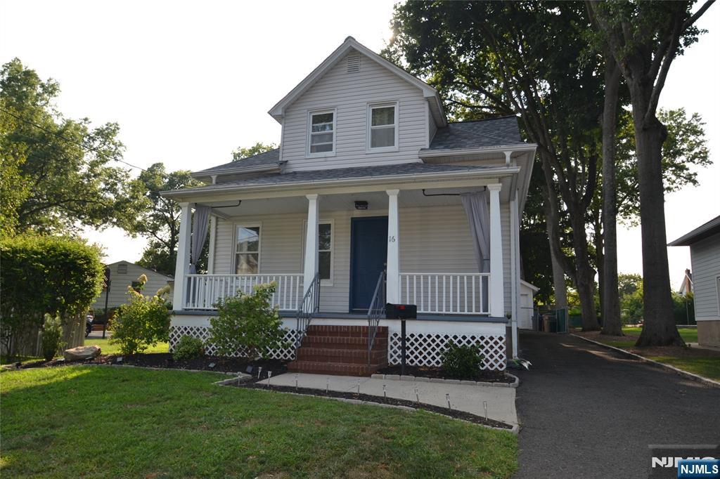 16 Brickell Avenue 1st Floor