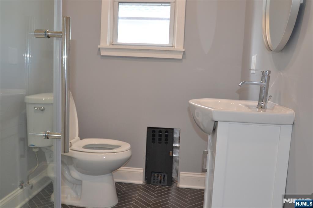 16 Brickell Avenue 1st Floor