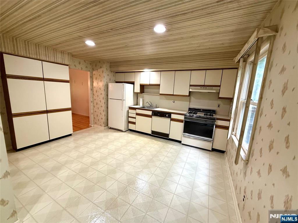 146 Garside Avenue 5