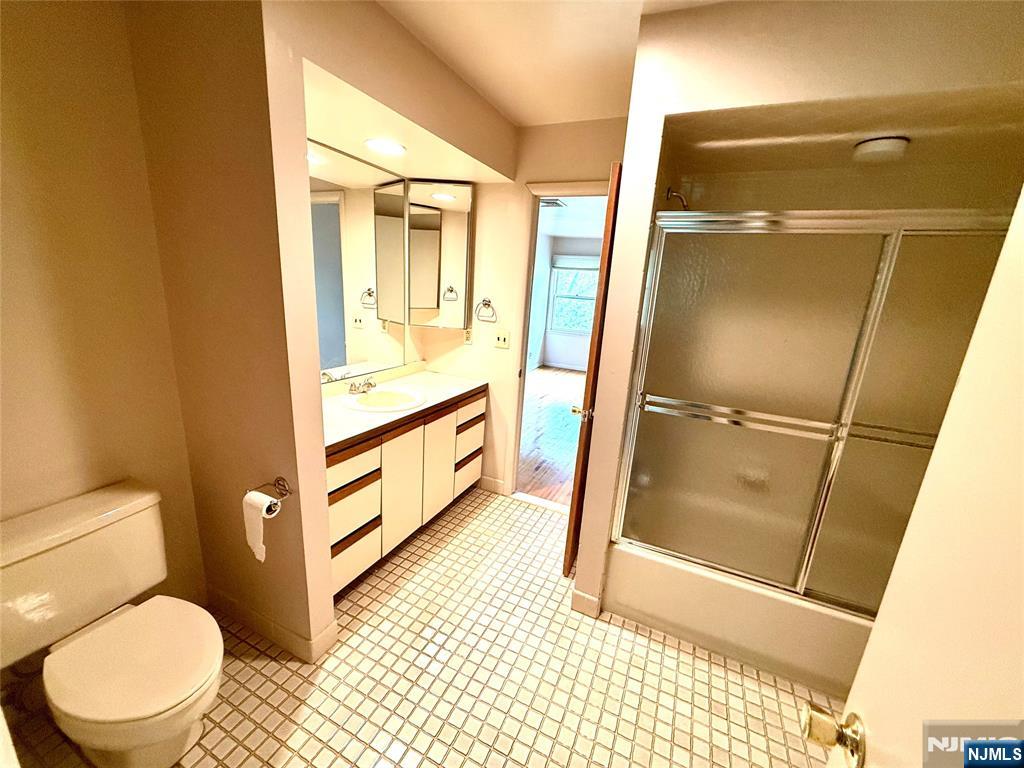 146 Garside Avenue 5