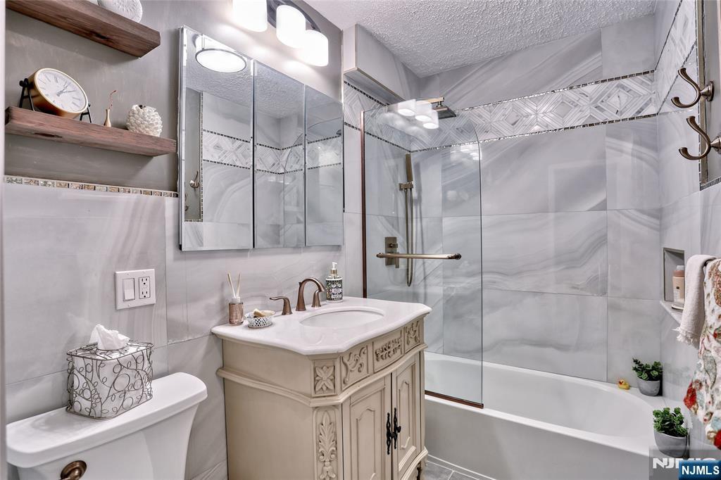 160 Overlook Avenue 10C