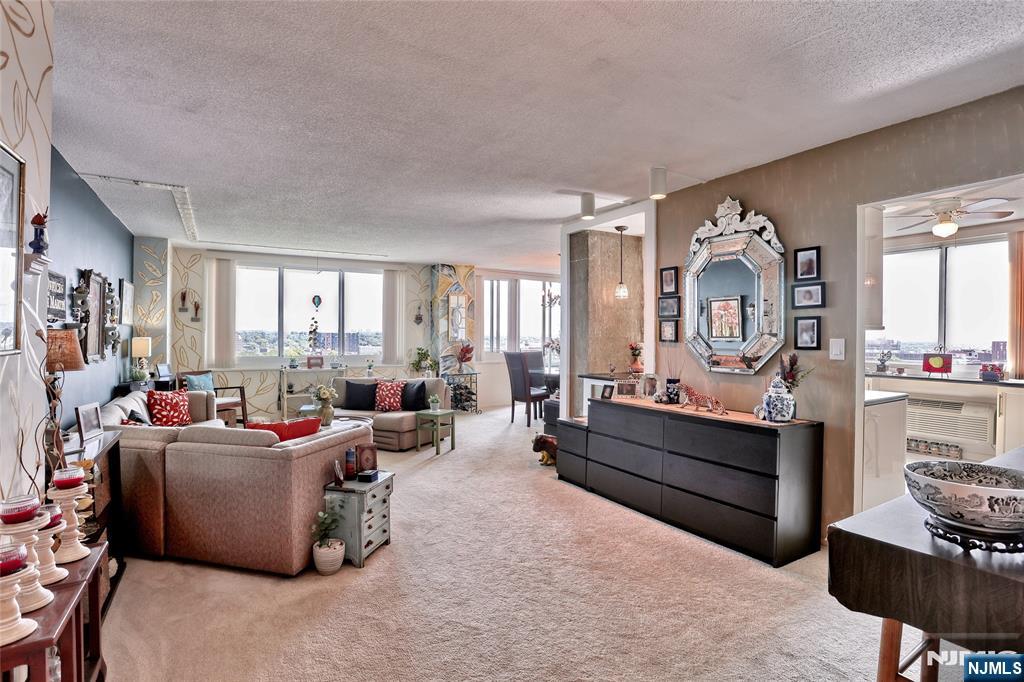 160 Overlook Avenue 10C