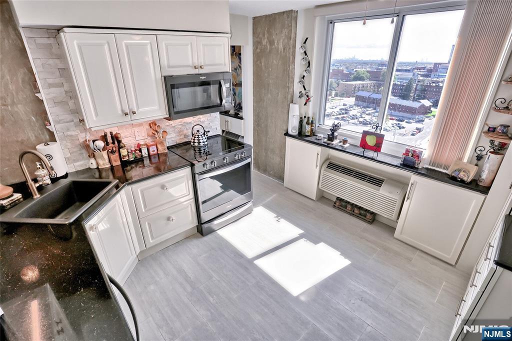 160 Overlook Avenue 10C