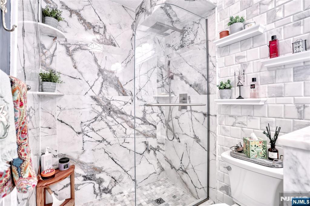 160 Overlook Avenue 10C