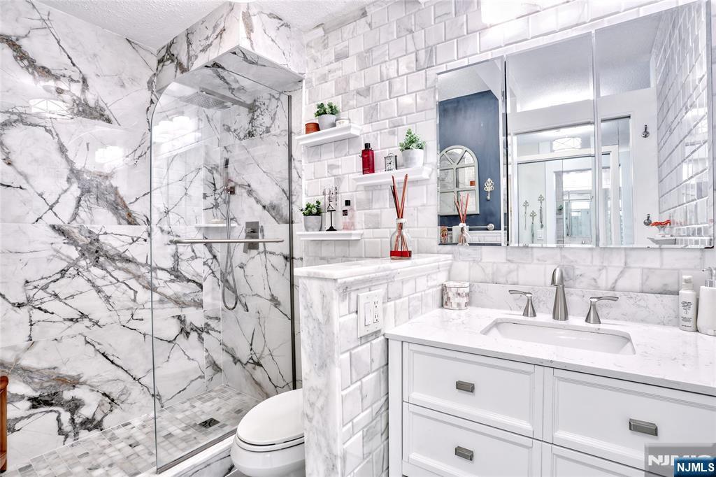 160 Overlook Avenue 10C