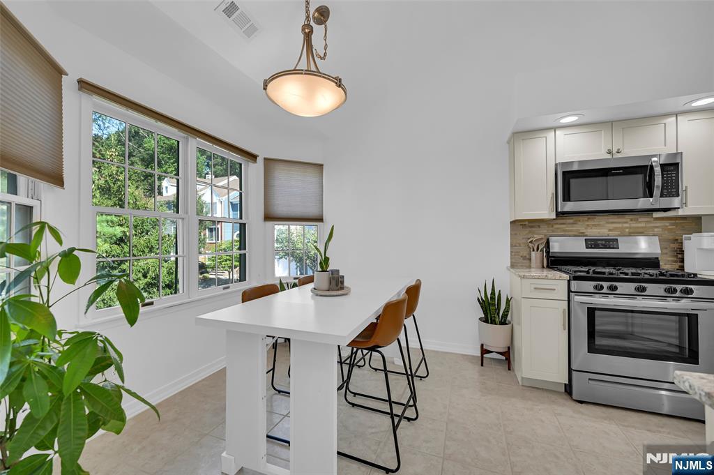 659 Richmond Court 659