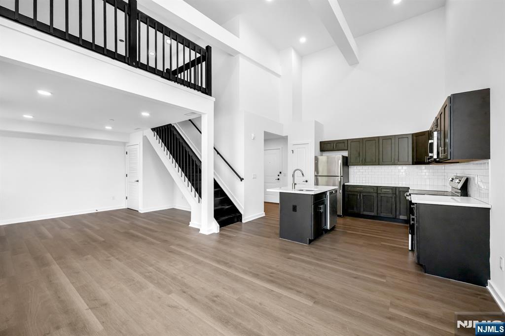 315 Railroad Avenue 101