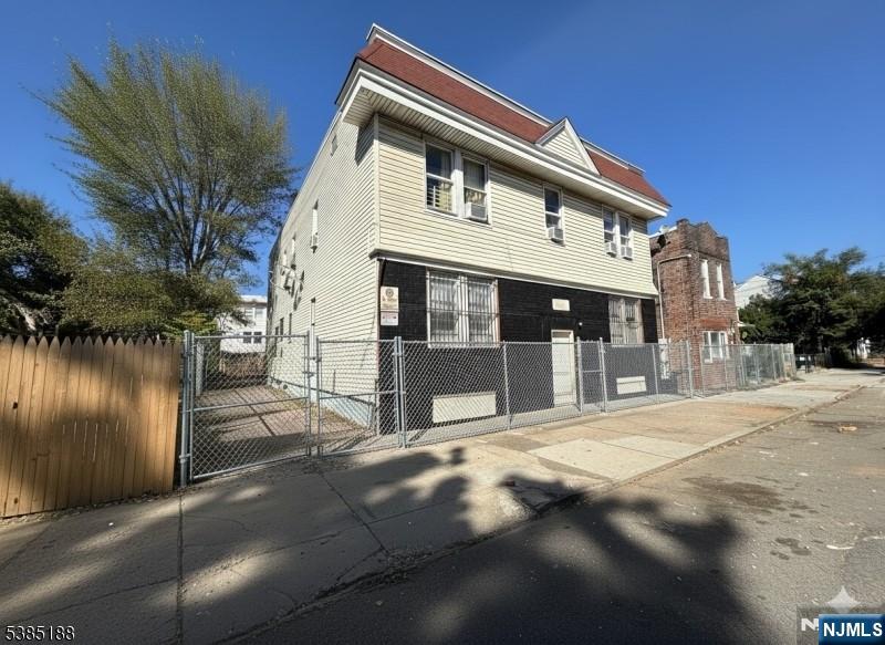 431-433 S 18th Street