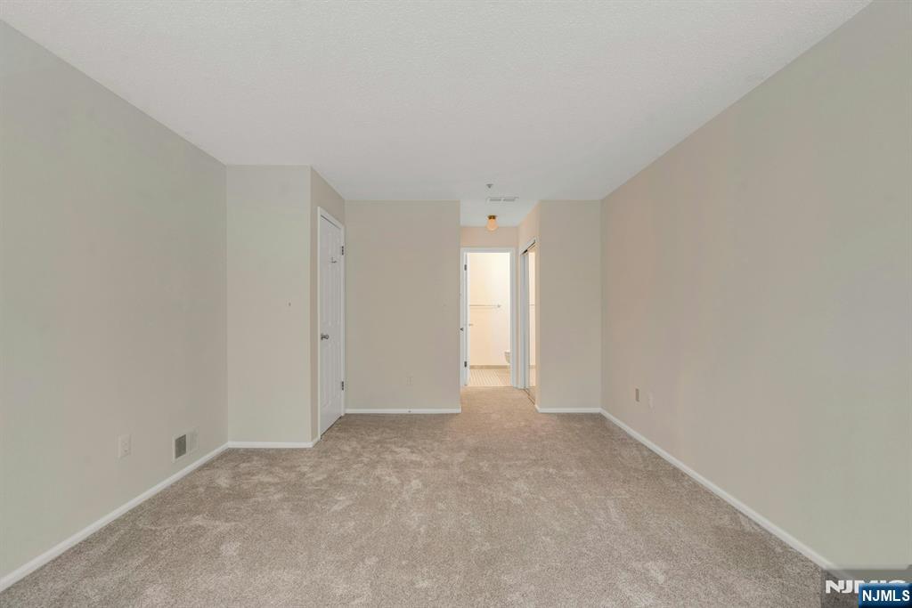 1121 Hyde Park Court