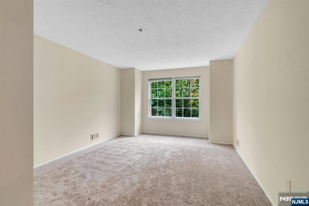 1121 Hyde Park Court